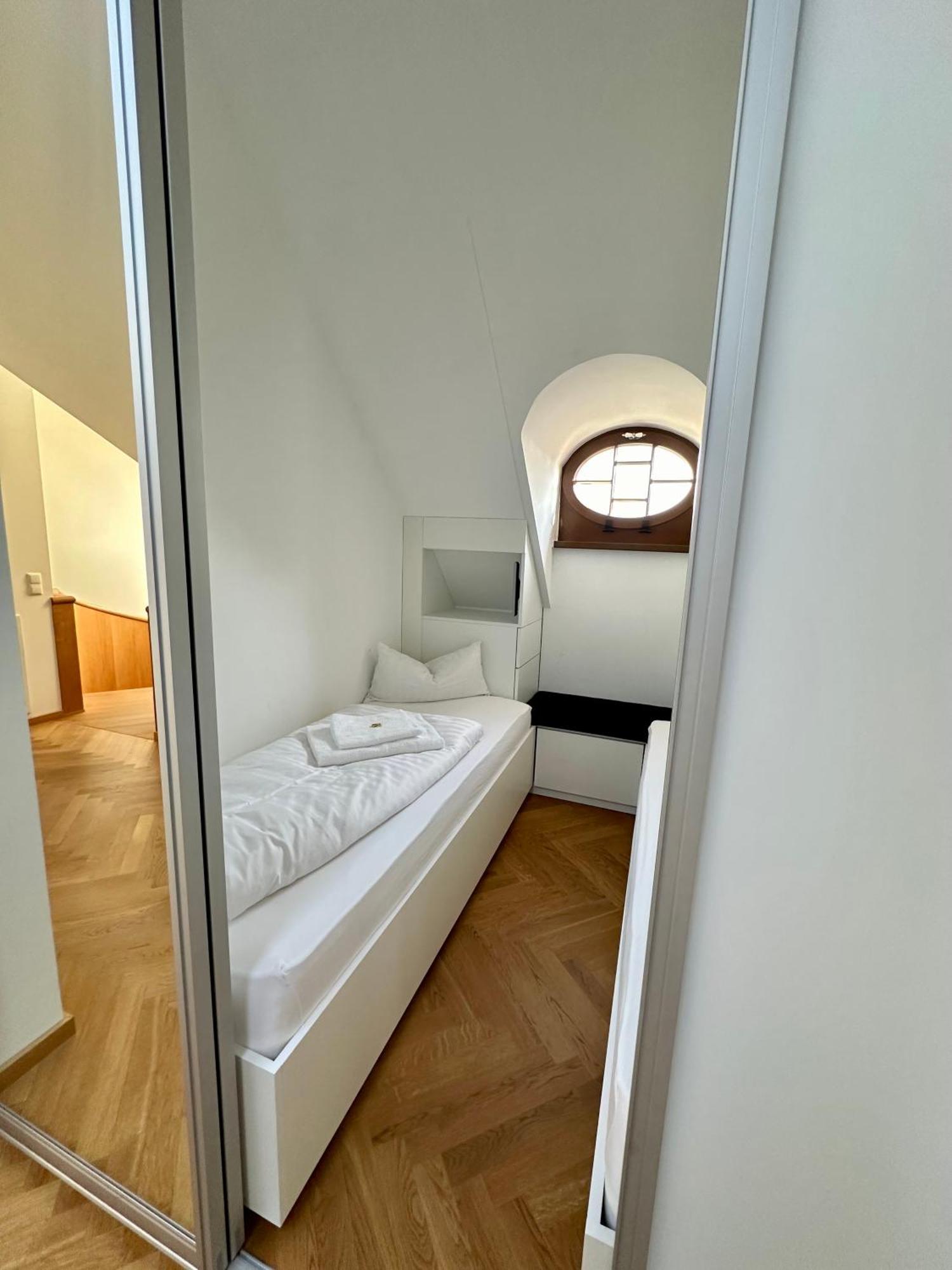 Luxus Suite Mit Einmaligem Blick Auf Die Frauenkirche Дрезден Екстериор снимка