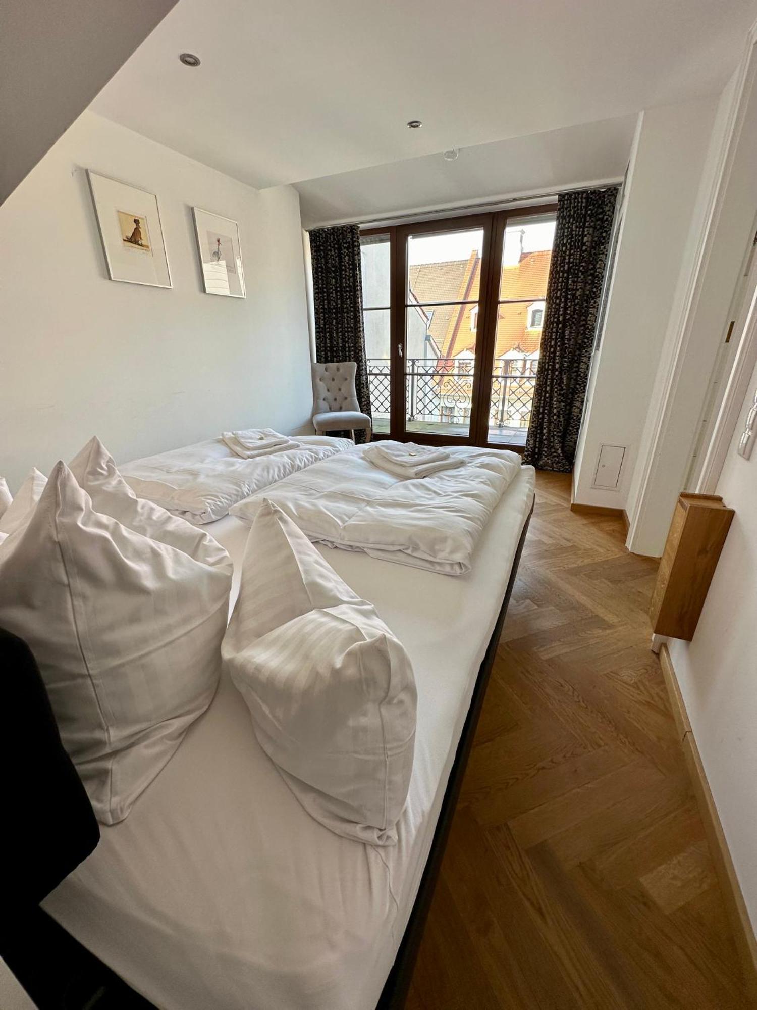 Luxus Suite Mit Einmaligem Blick Auf Die Frauenkirche Дрезден Екстериор снимка