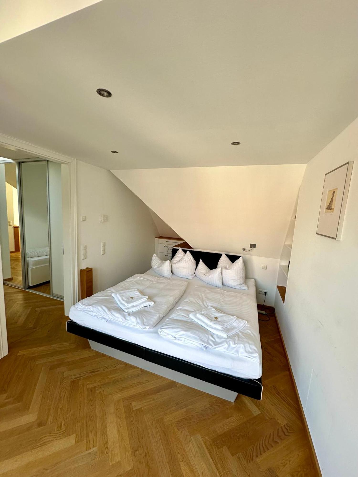 Luxus Suite Mit Einmaligem Blick Auf Die Frauenkirche Дрезден Екстериор снимка