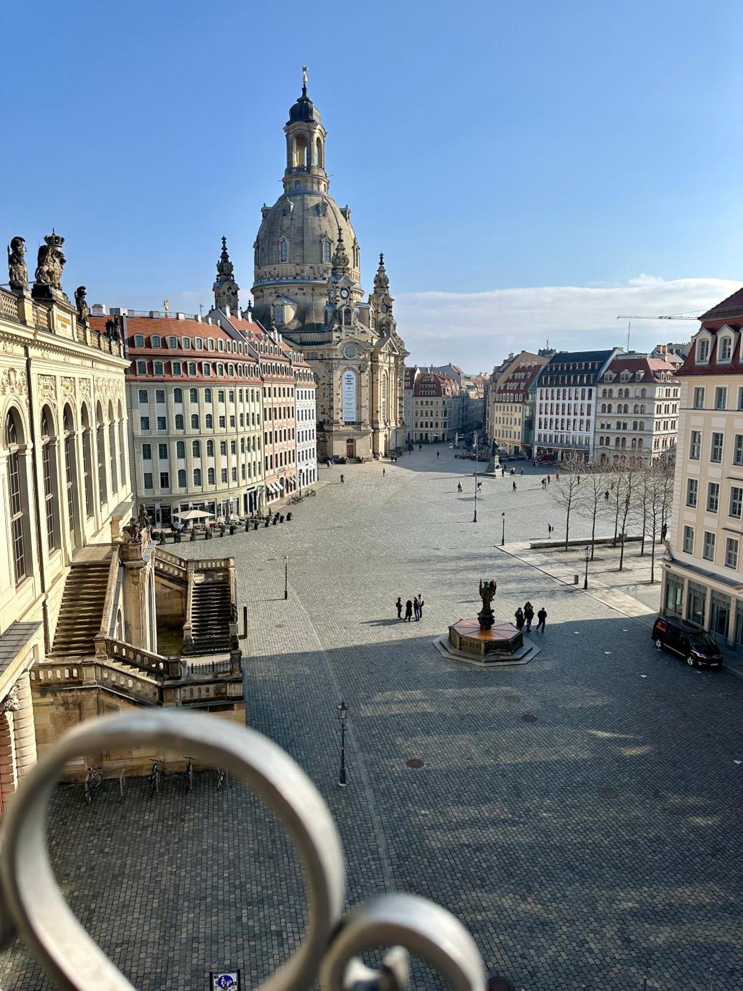 Luxus Suite Mit Einmaligem Blick Auf Die Frauenkirche Дрезден Екстериор снимка